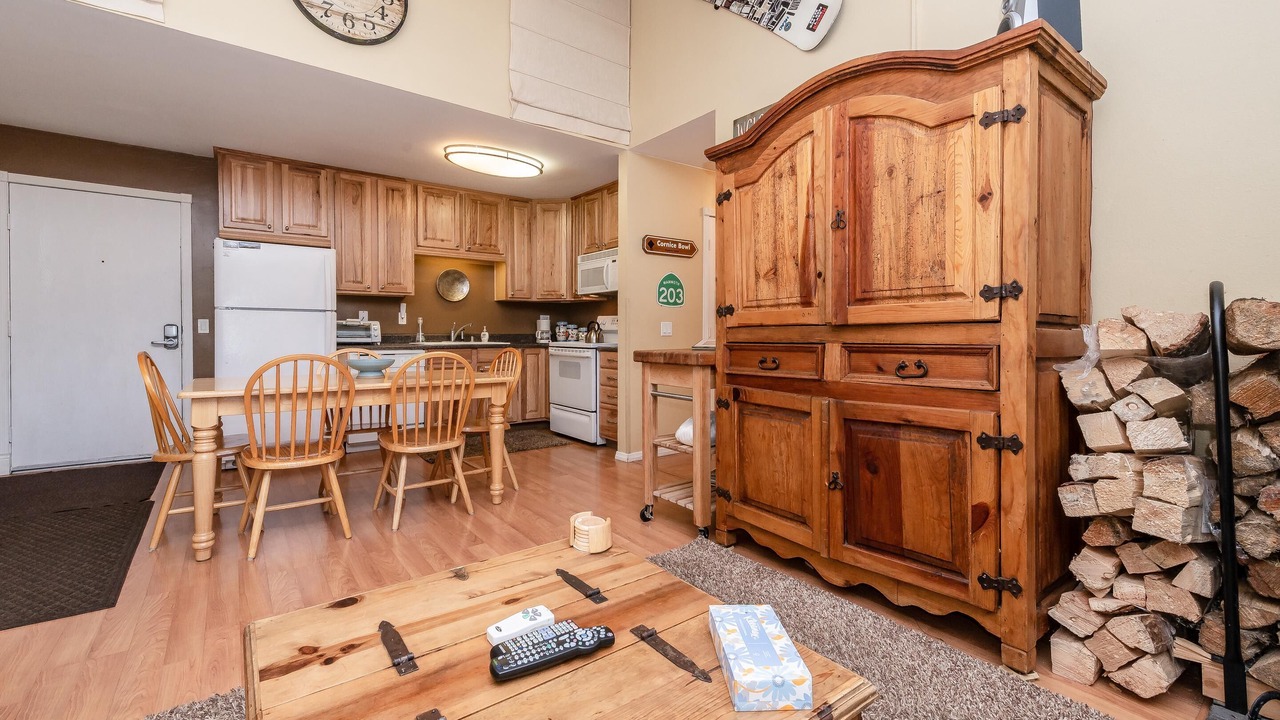 Photo of Kitchen in Mammoth Lakes