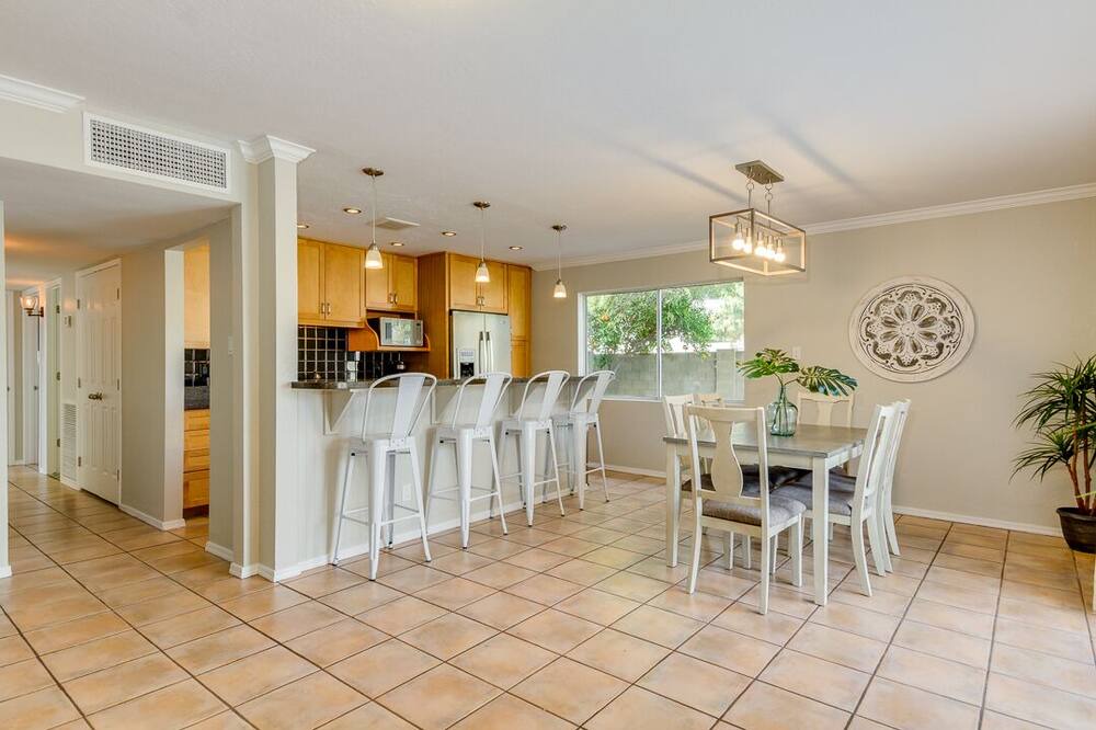 Photo of Kitchen in Scottsdale Estates Nine