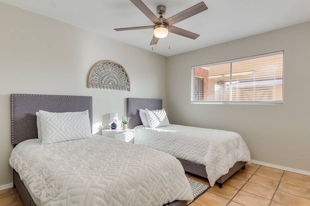 Photo of Bedroom in Scottsdale Estates Nine