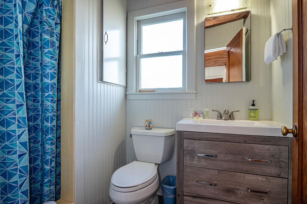 Photo of Bathroom in Cayucos