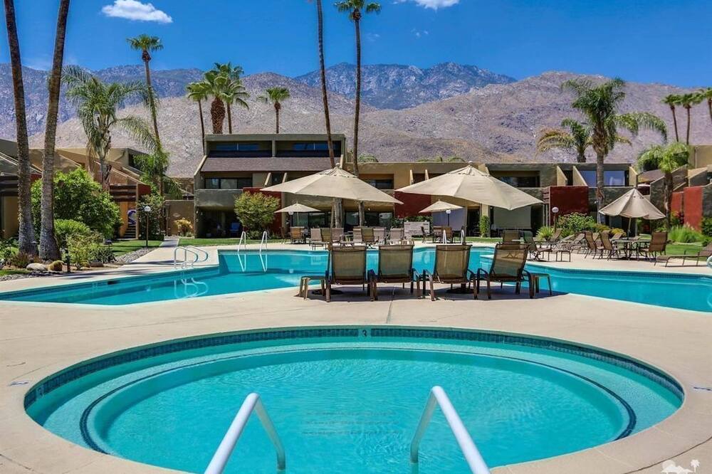Photo of Outdoor in Twin Palms