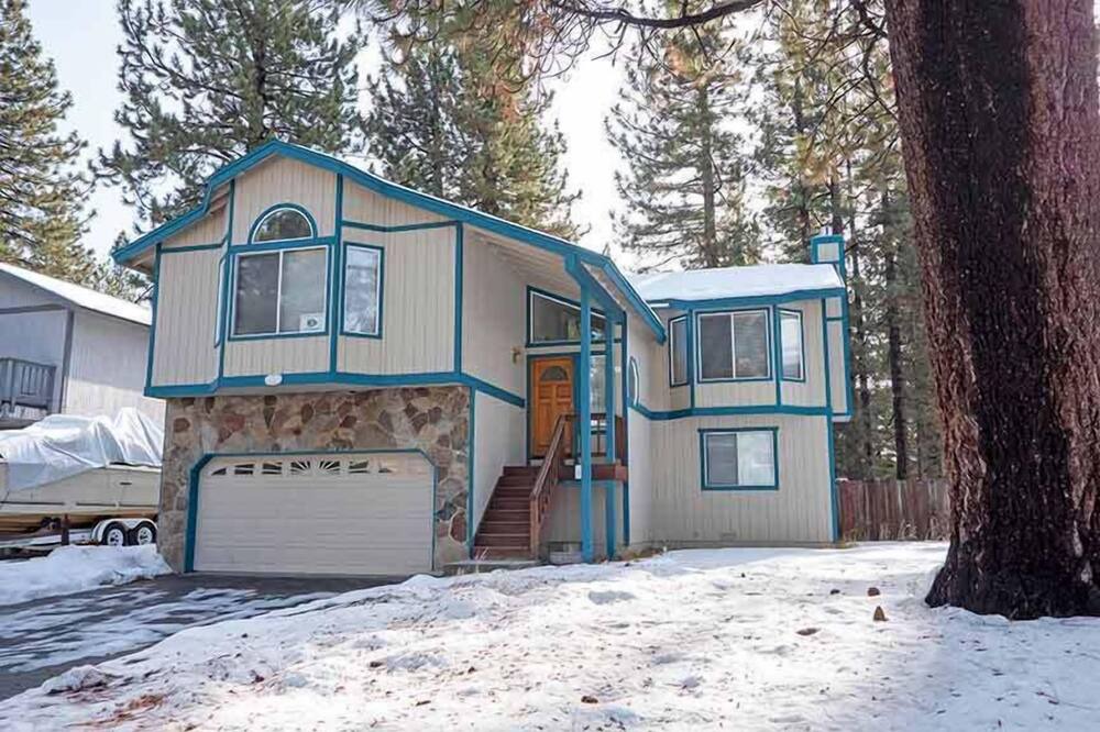 Photo of Outdoor in Highland Woods