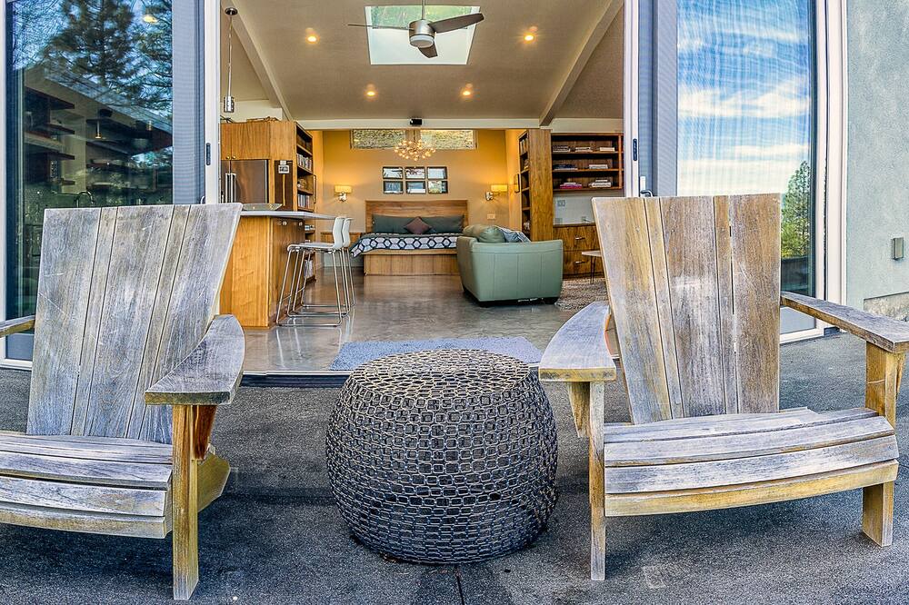 Photo of Outdoor in Ashland