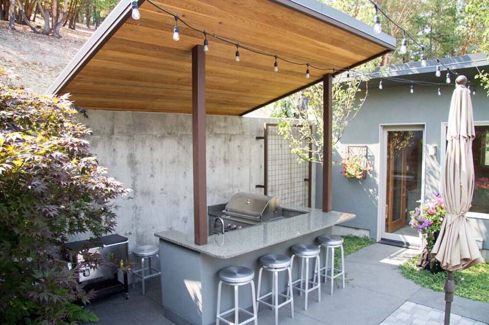 Photo of Outdoor in Ashland