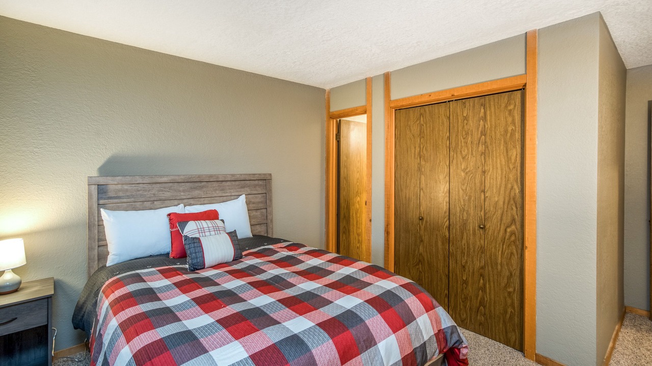Photo of Bedroom in Shaver Lake