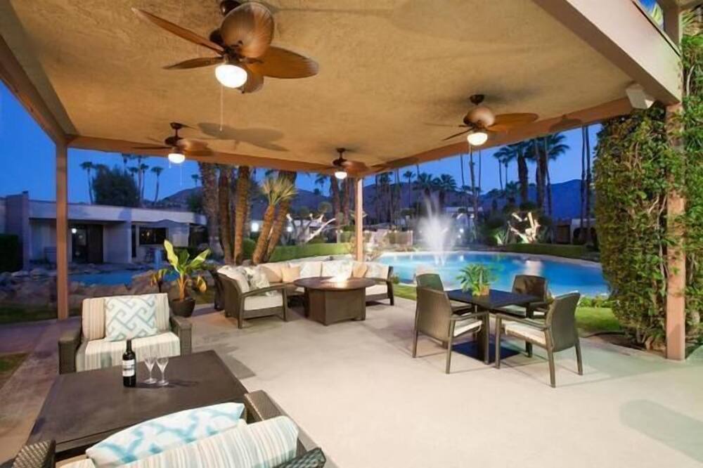 Photo of Patio Balcony in Araby Commons