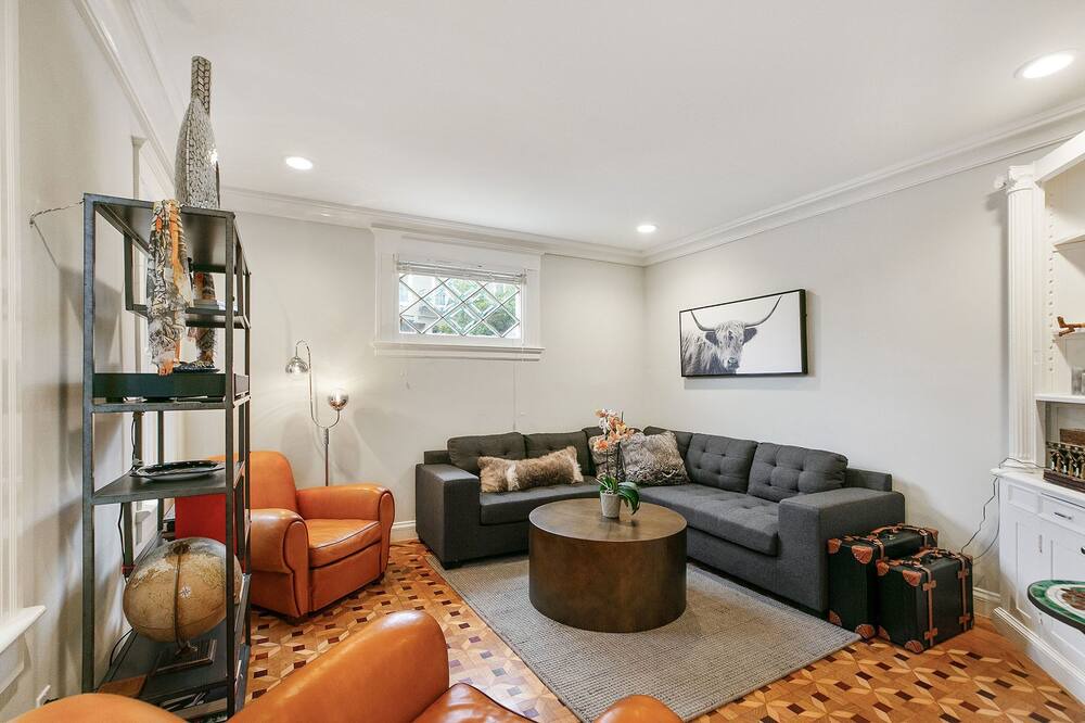Photo of Livingroom in Pacific Heights