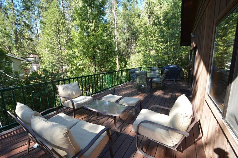 Photo of Patio Balcony in Bass Lake