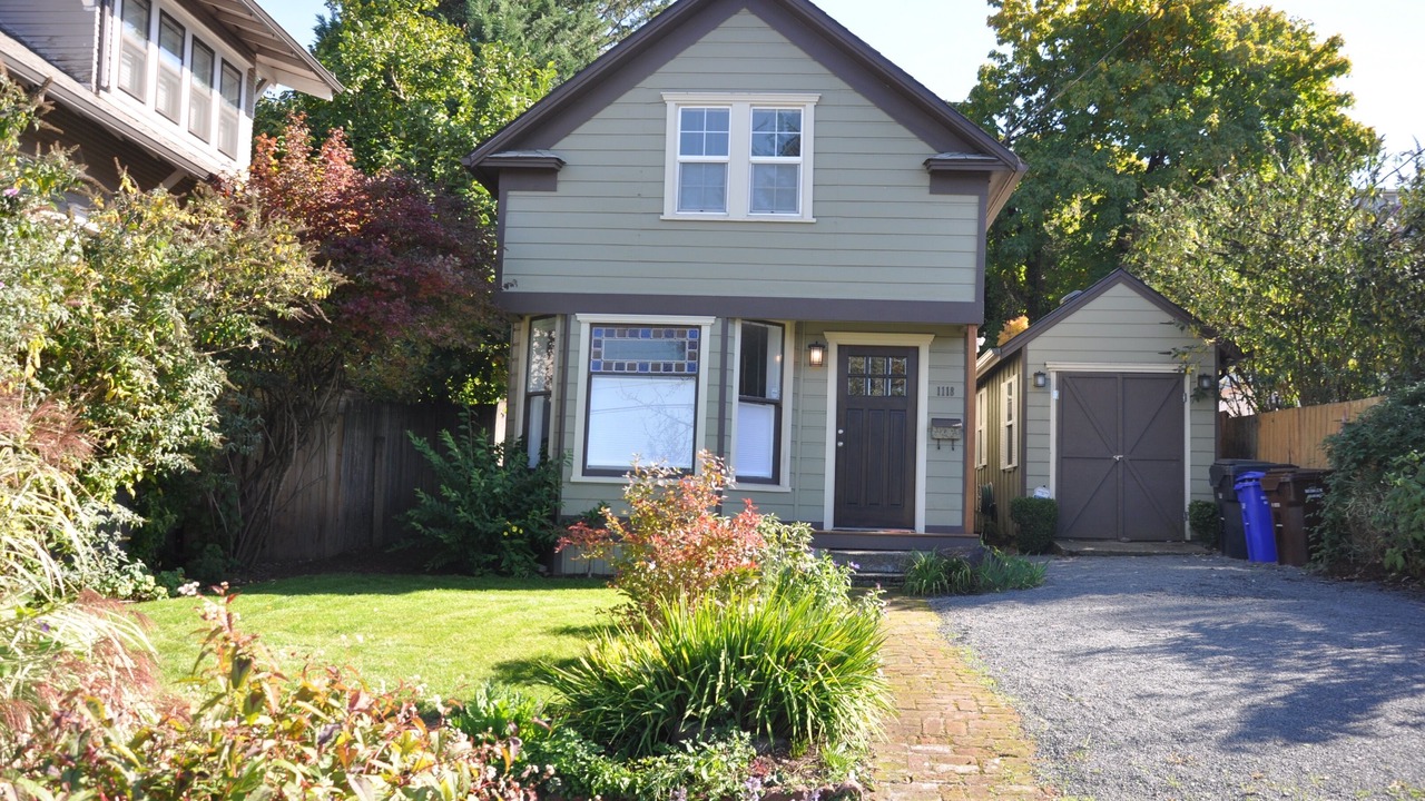 Photo of Outdoor in McLoughlin