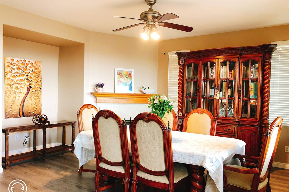 Photo of Kitchen in Lake Elsinore