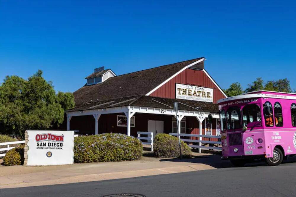 Photo of Outdoor in Midway District