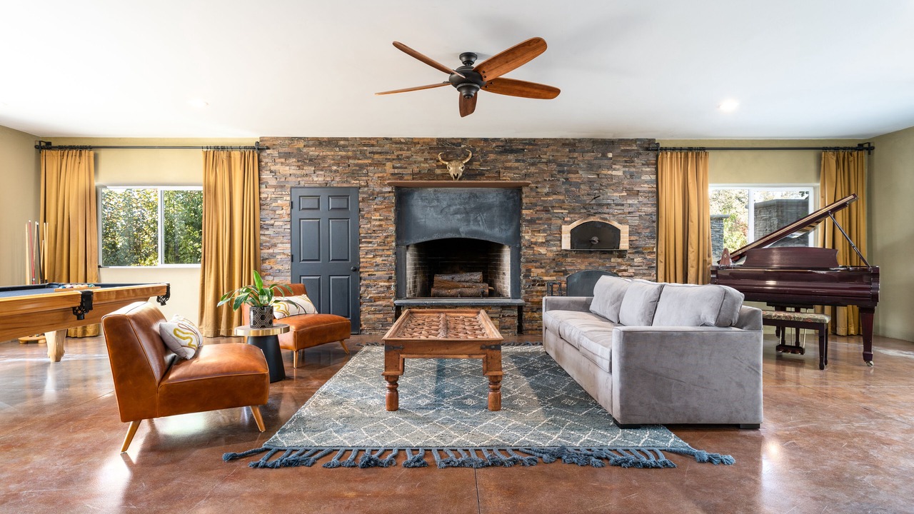 Photo of Livingroom in Penn Valley