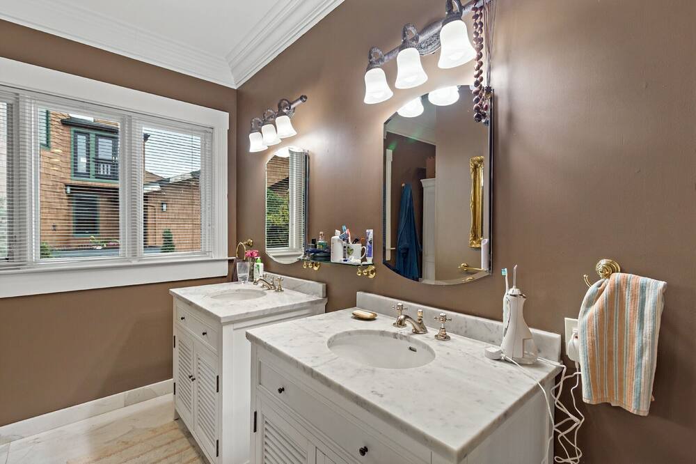 Photo of Bathroom in Oakland