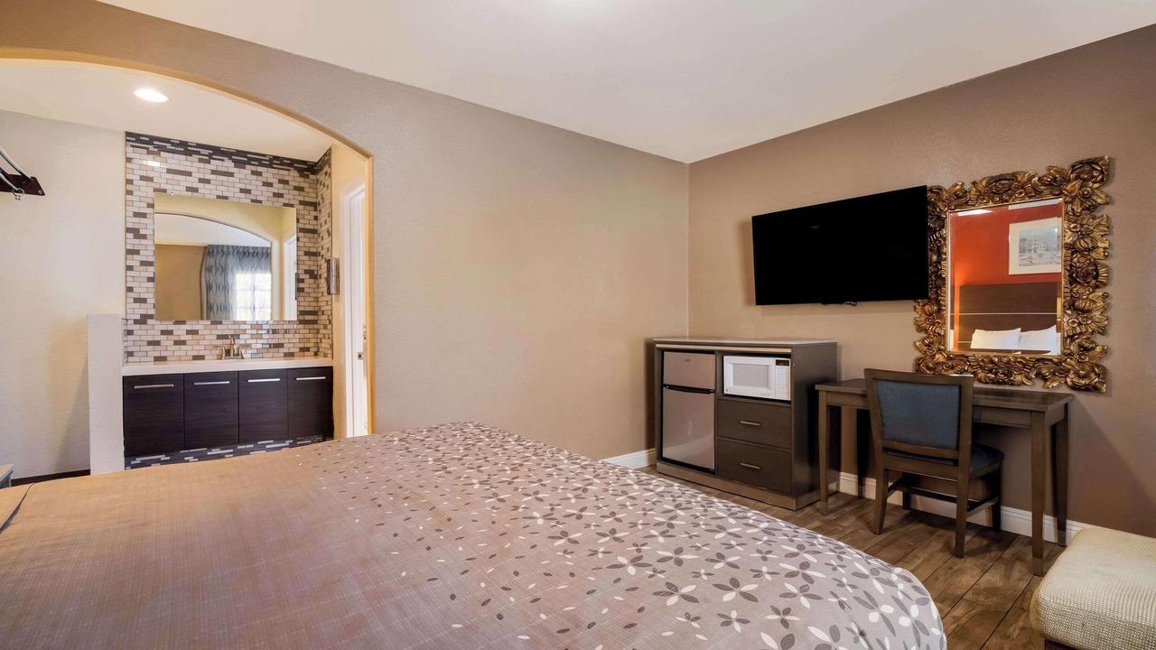 Photo of Bedroom in Indio