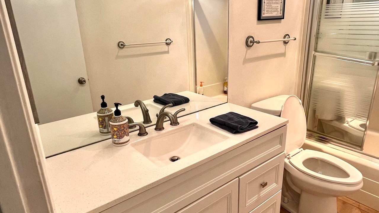 Photo of Bathroom in Bay Terraces