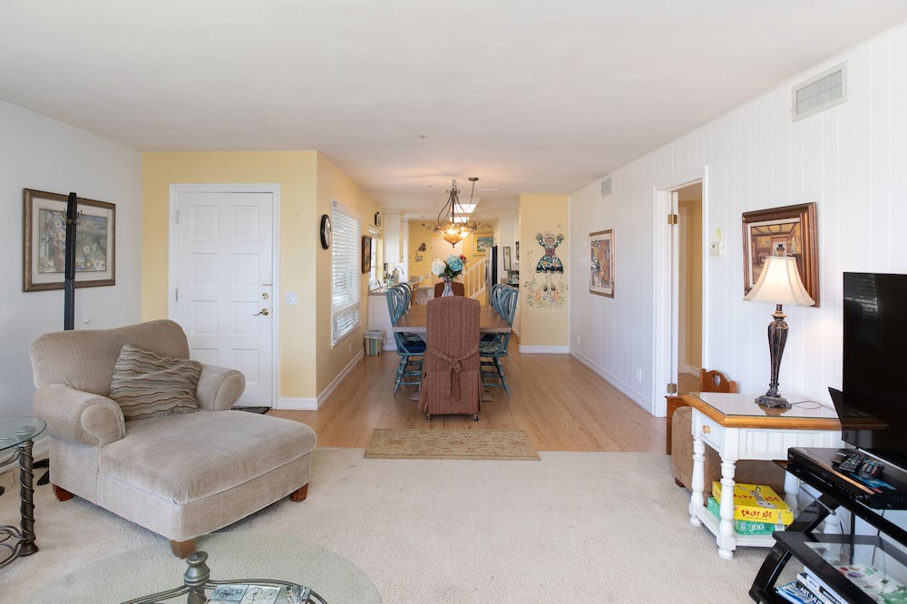Photo of Livingroom in Morro Bay