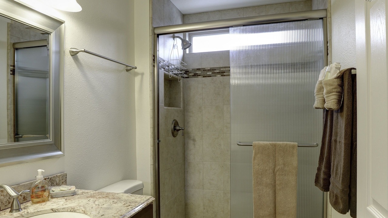Photo of Bathroom in Motel District