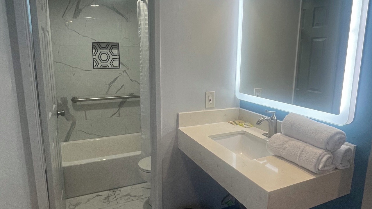 Photo of Bathroom in Southwest Anaheim