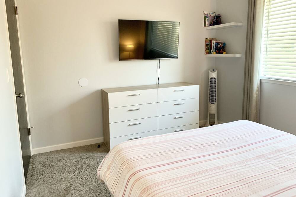 Photo of Bedroom in Vallejo