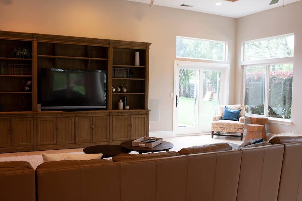 Photo of Livingroom in Chico