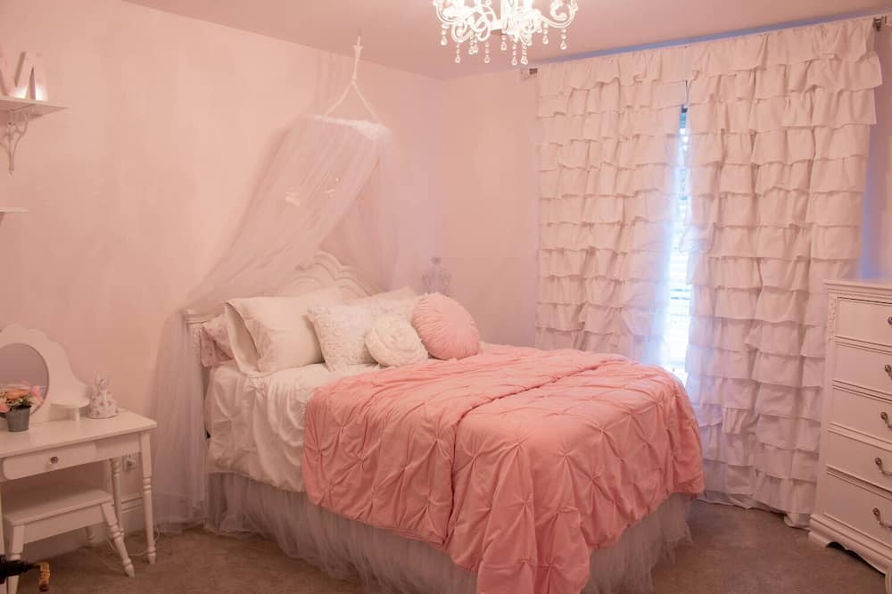 Photo of Bedroom in Chico