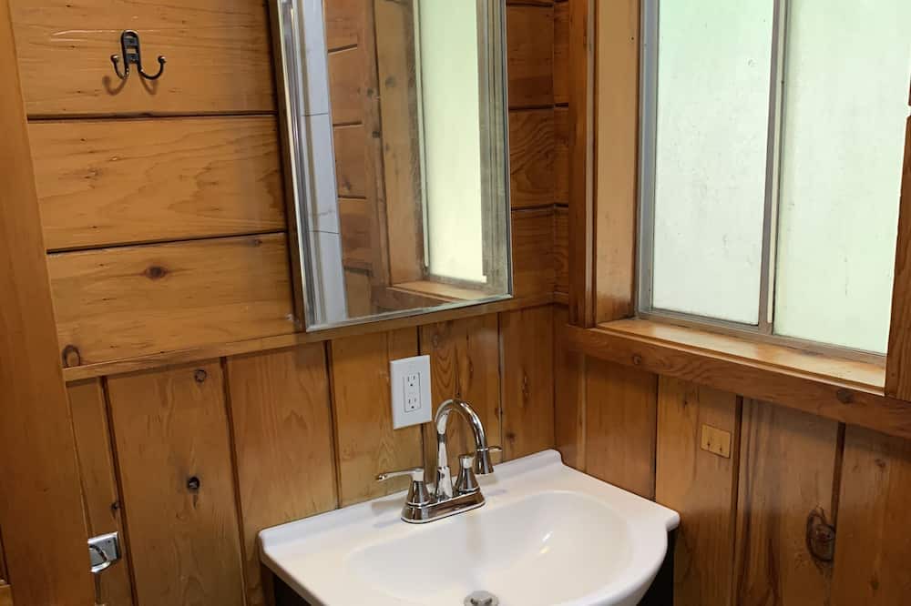 Photo of Bathroom in Chicago Park
