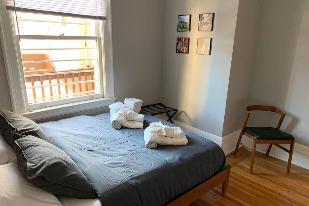 Photo of Bedroom in Pacific Heights