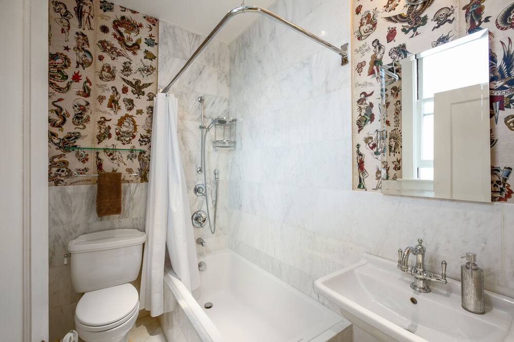 Photo of Bathroom in Pacific Heights