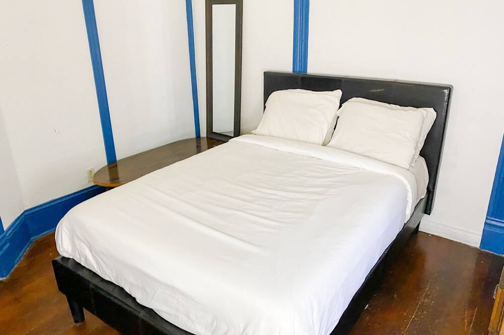 Photo of Bedroom in Downtown San Diego