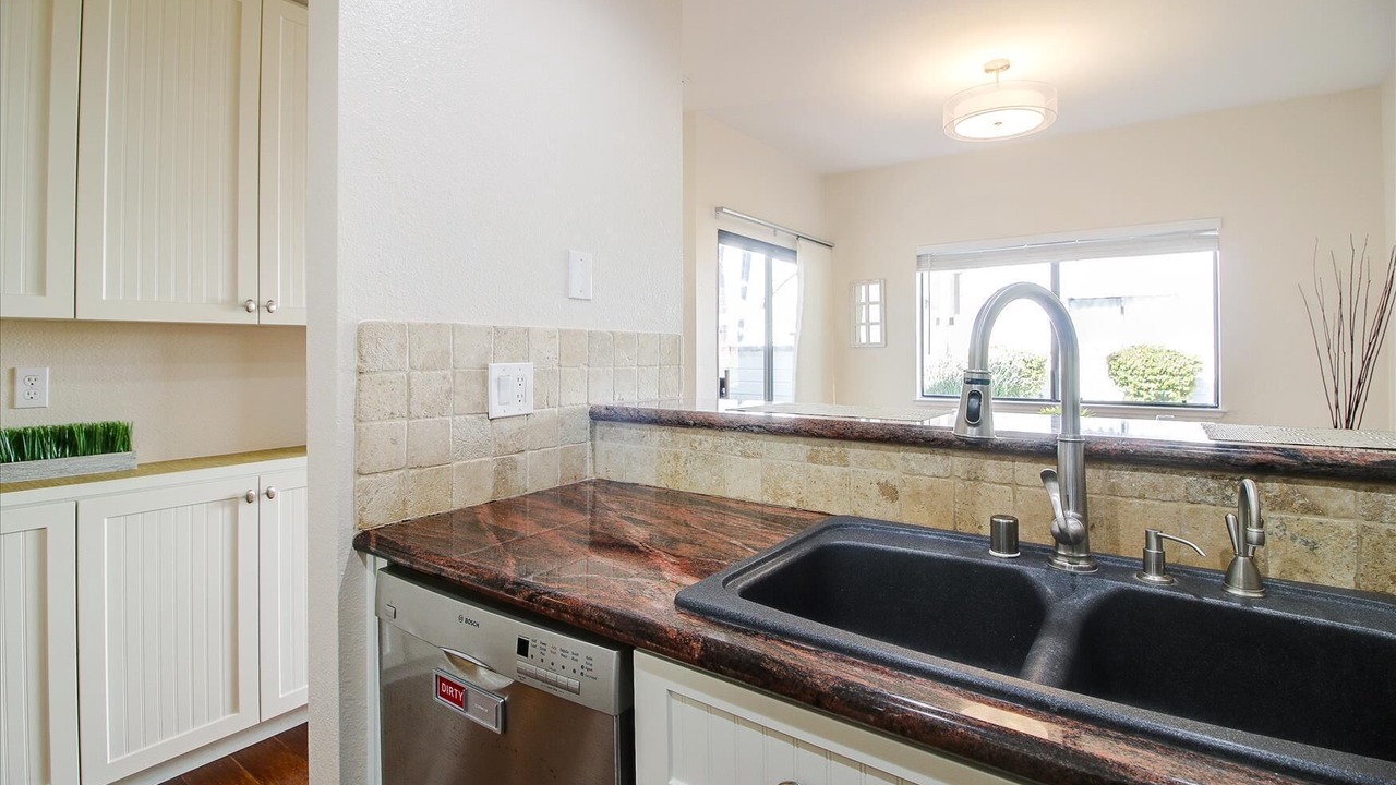 Photo of Kitchen in Carmine - Parkmont