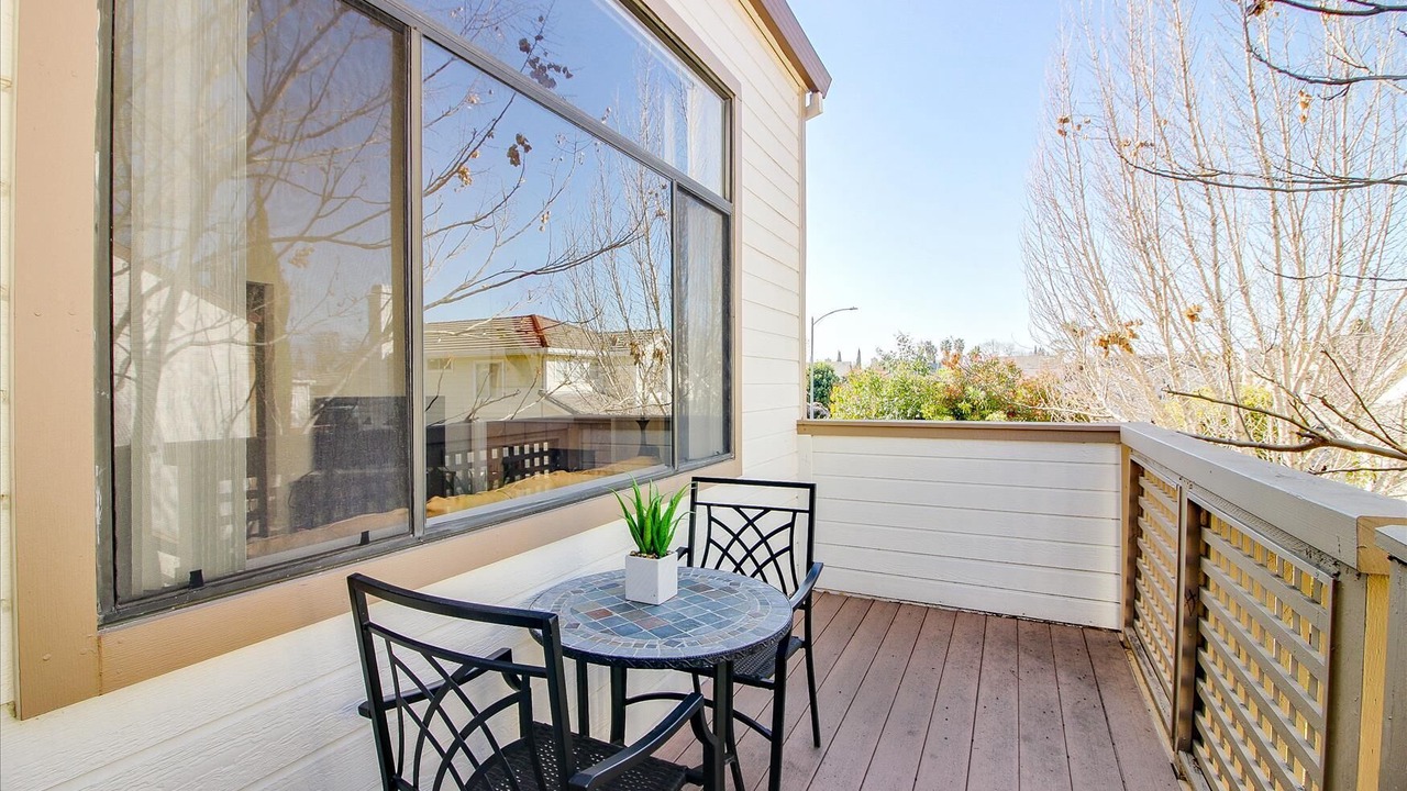 Photo of Outdoor in Carmine - Parkmont