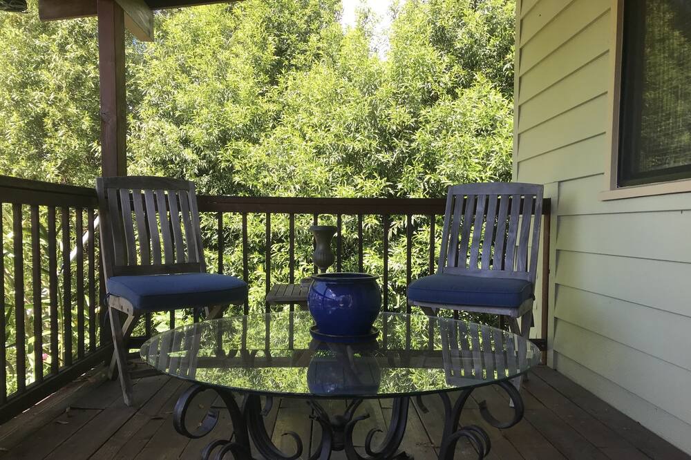 Photo of Patio Balcony in Willits