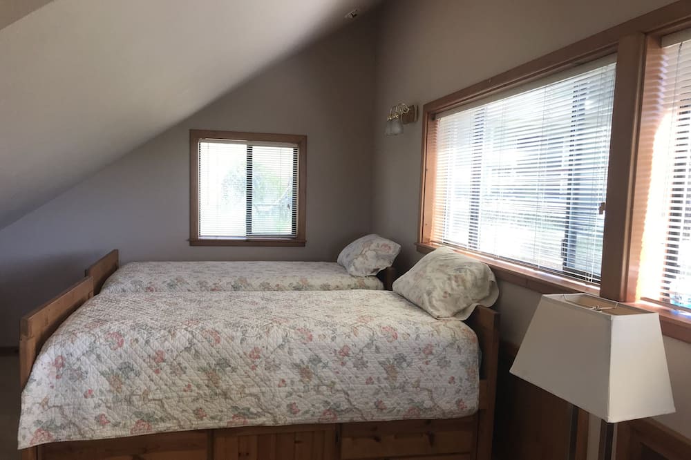 Photo of Bedroom in Willits