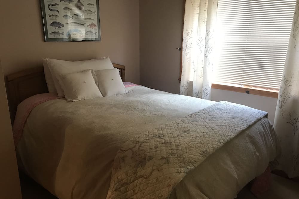 Photo of Bedroom in Willits