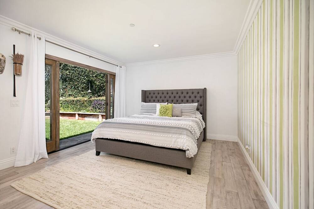 Photo of Bedroom in Laguna Beach