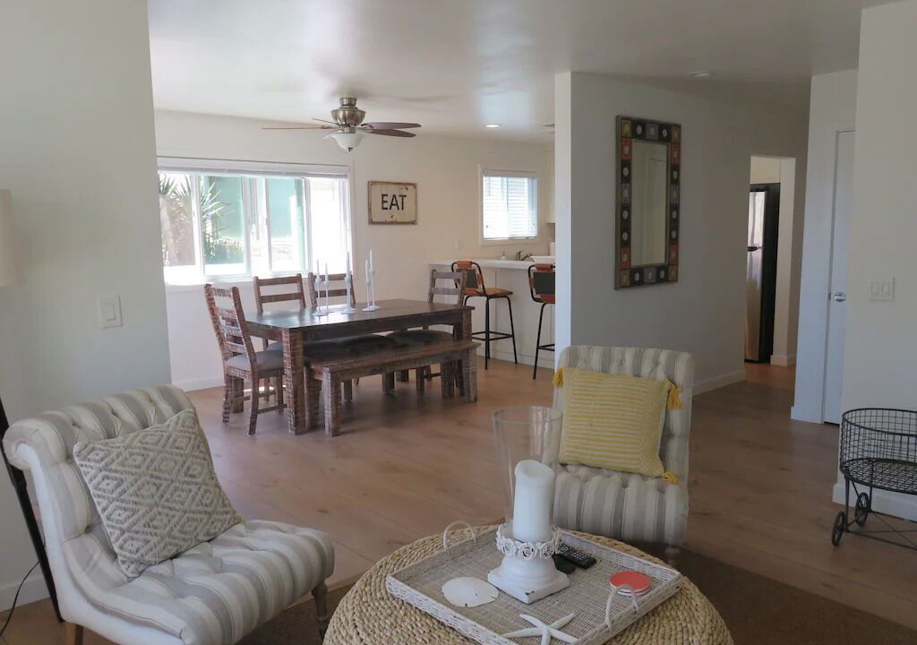 Photo of Livingroom in Ocean Beach