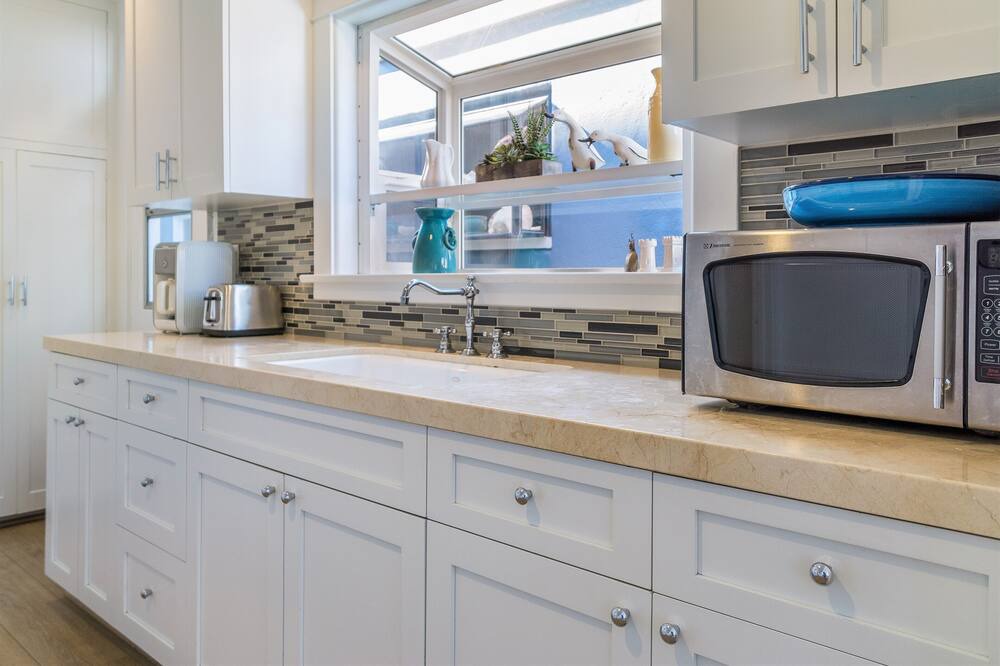 Photo of Kitchen in Peninsula