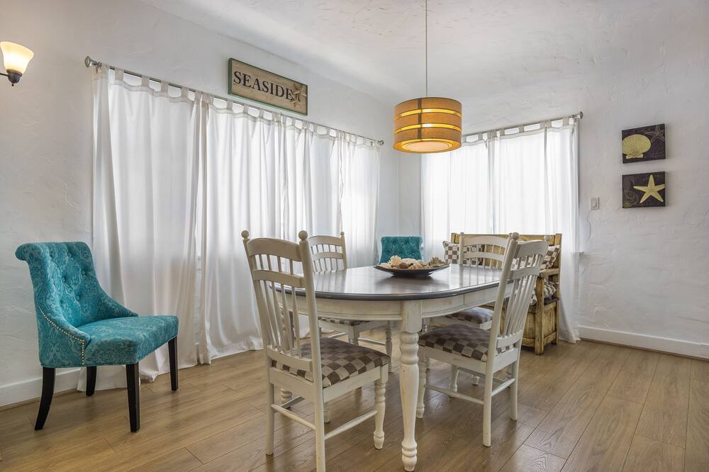 Photo of Bedroom in Peninsula