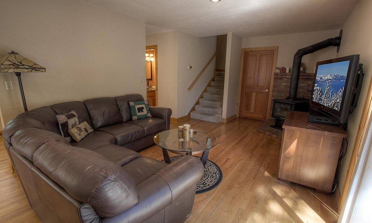Photo of Livingroom in Montgomery Estates
