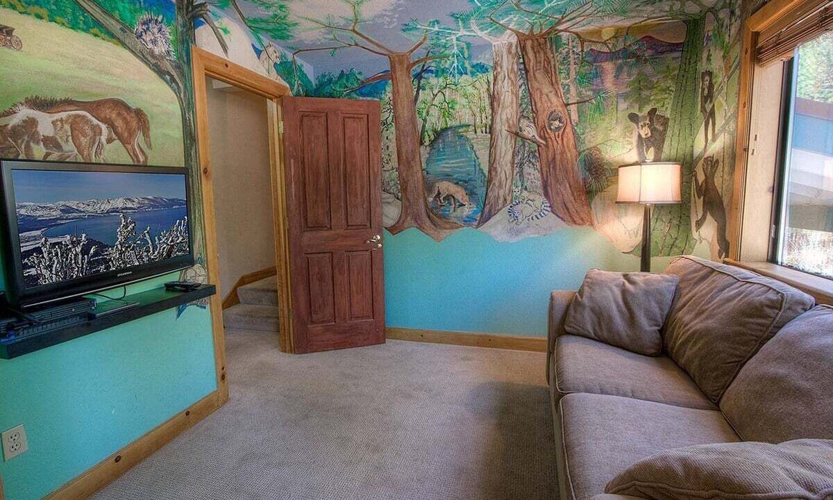 Photo of Livingroom in Montgomery Estates