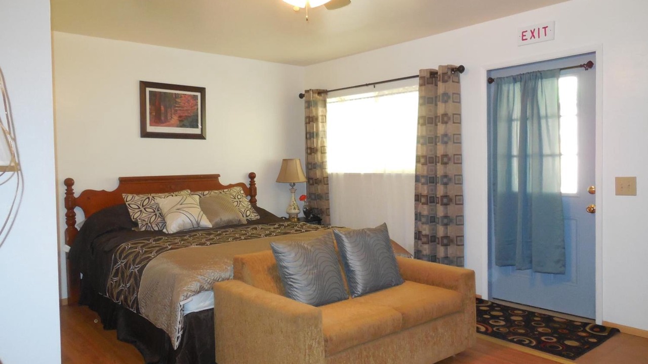 Photo of Livingroom in Coulterville