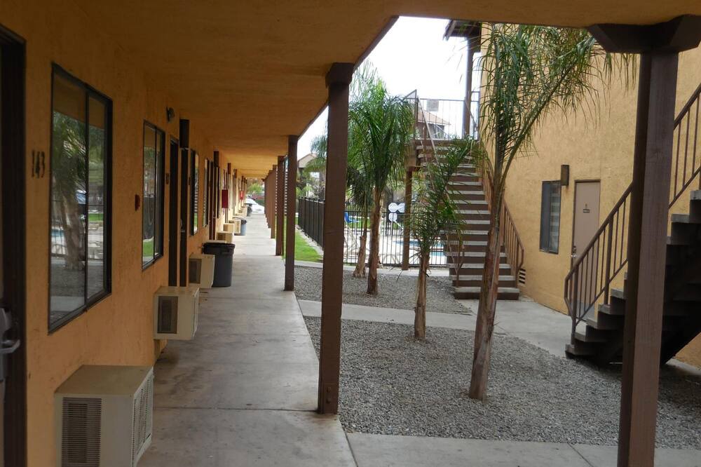 Photo of Outdoor in Oildale