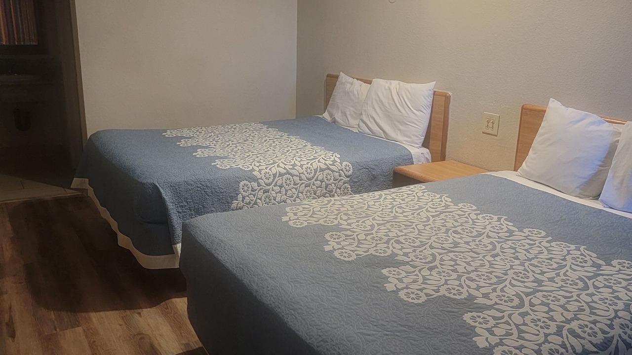 Photo of Bedroom in Oildale