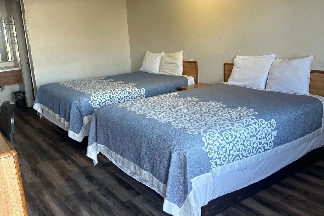 Photo of Bedroom in Oildale