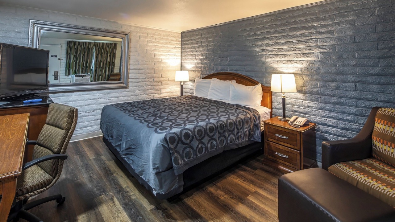 Photo of Bedroom in Eastside Santa Cruz