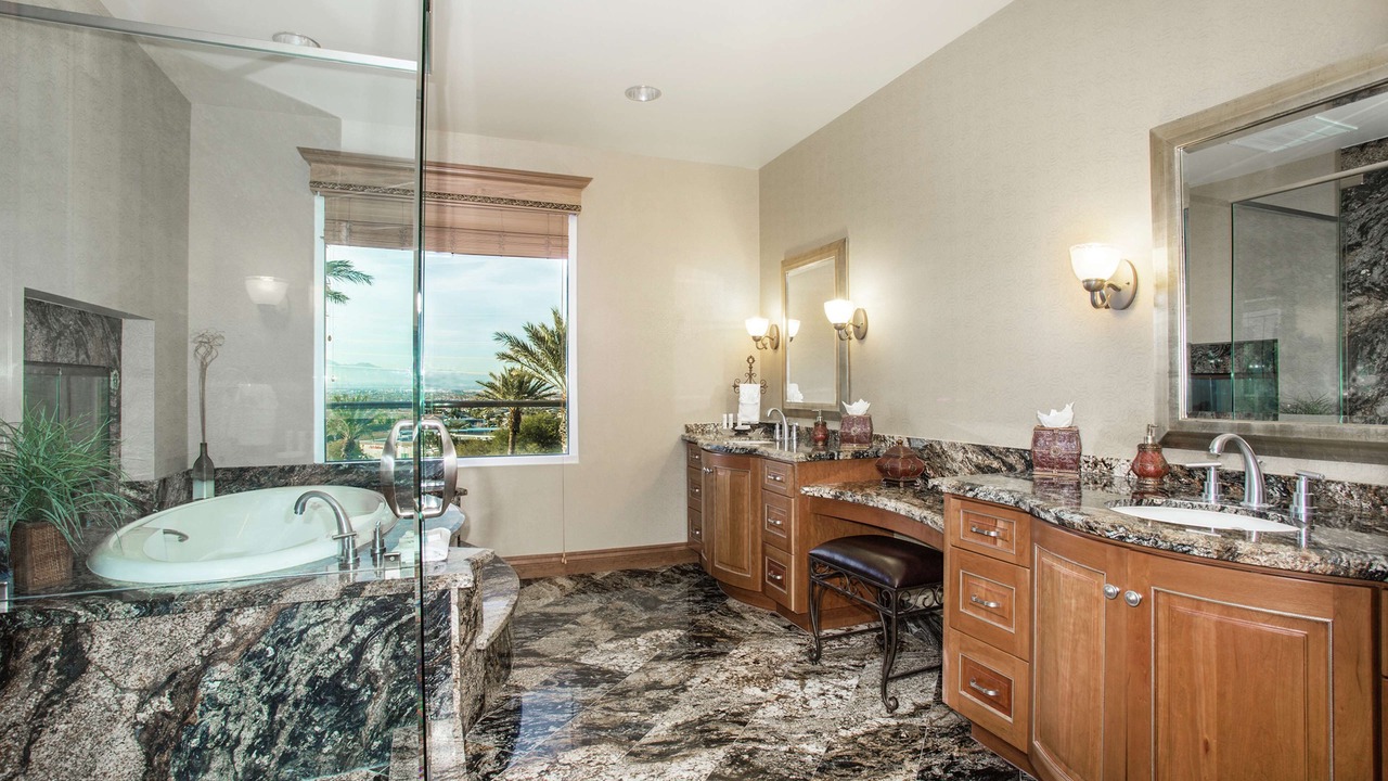 Photo of Bathroom in Green Valley