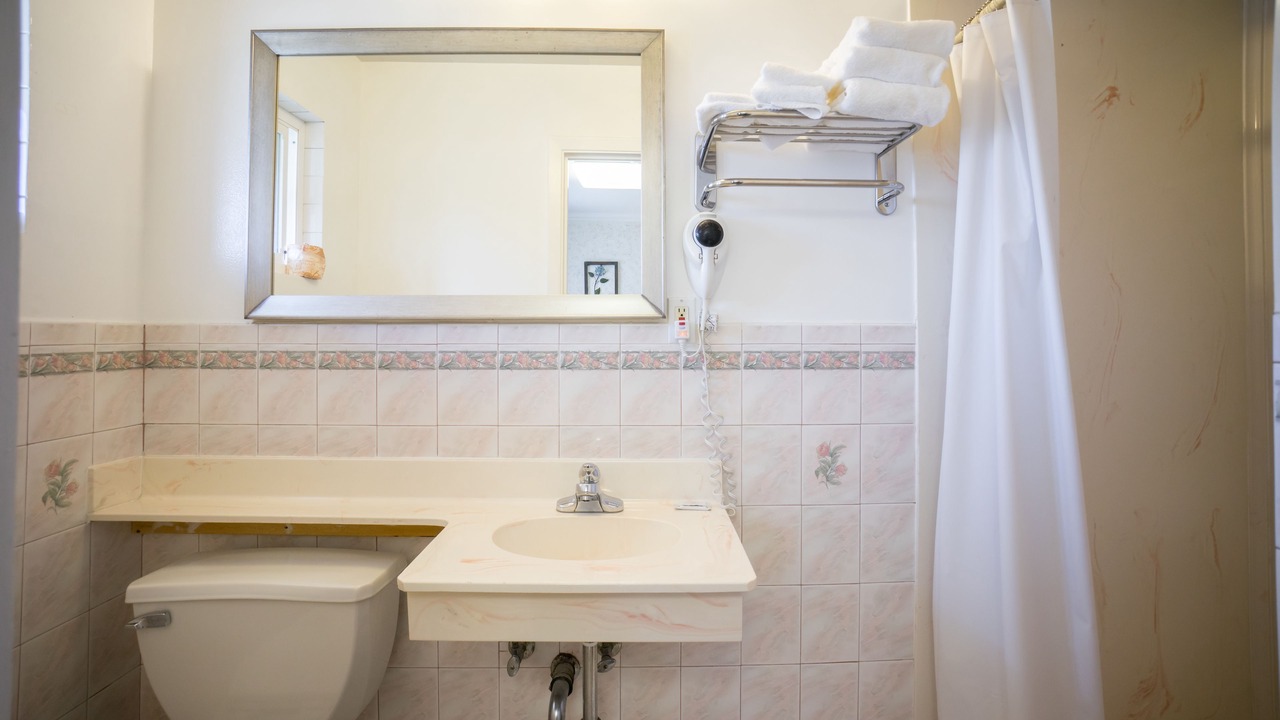 Photo of Bathroom in South San Francisco