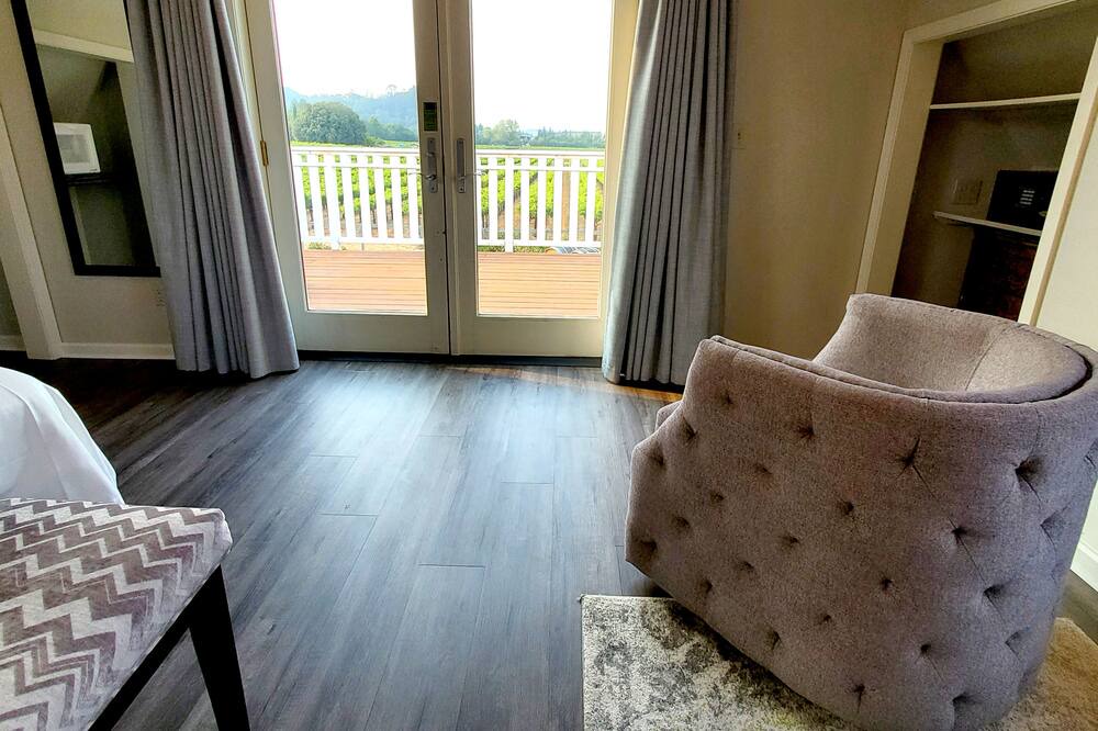 Photo of Patio Balcony in Geyserville