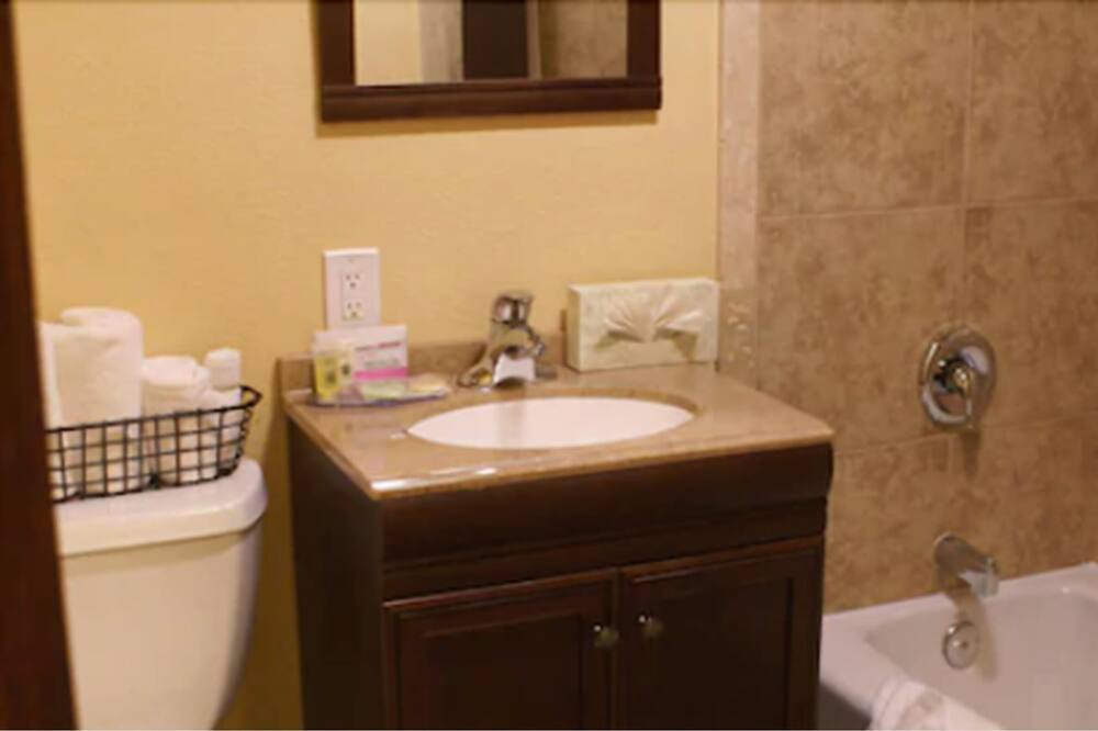 Photo of Bathroom in Roseville - Fleet Ridge