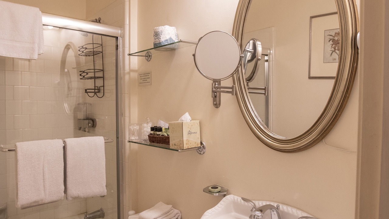 Photo of Bathroom in Telegraph Hill